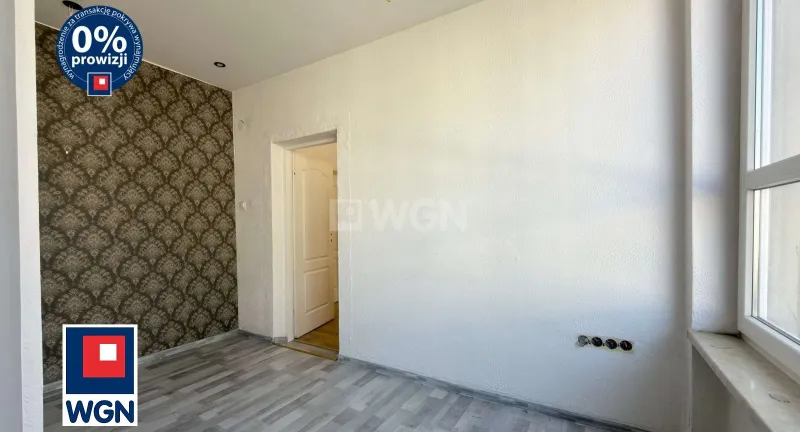 Lokal usługowy na  wynajem Łaziska Górne - Lokal użytkowy 34,80 m2 na wynajem - Łaziska Górne, ul. Mickiewicza 2A.